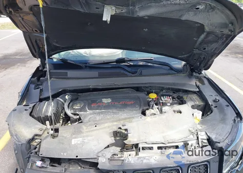 2019 Jeep Compass Altitude 4X4 from USA, damaged, VIN 3C4NJDBB9KT601373